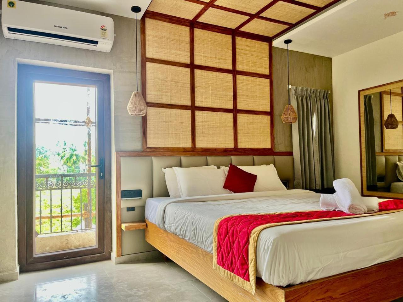 Hotel Castle Manor - Auroville Beach Pondicherry Exterior photo